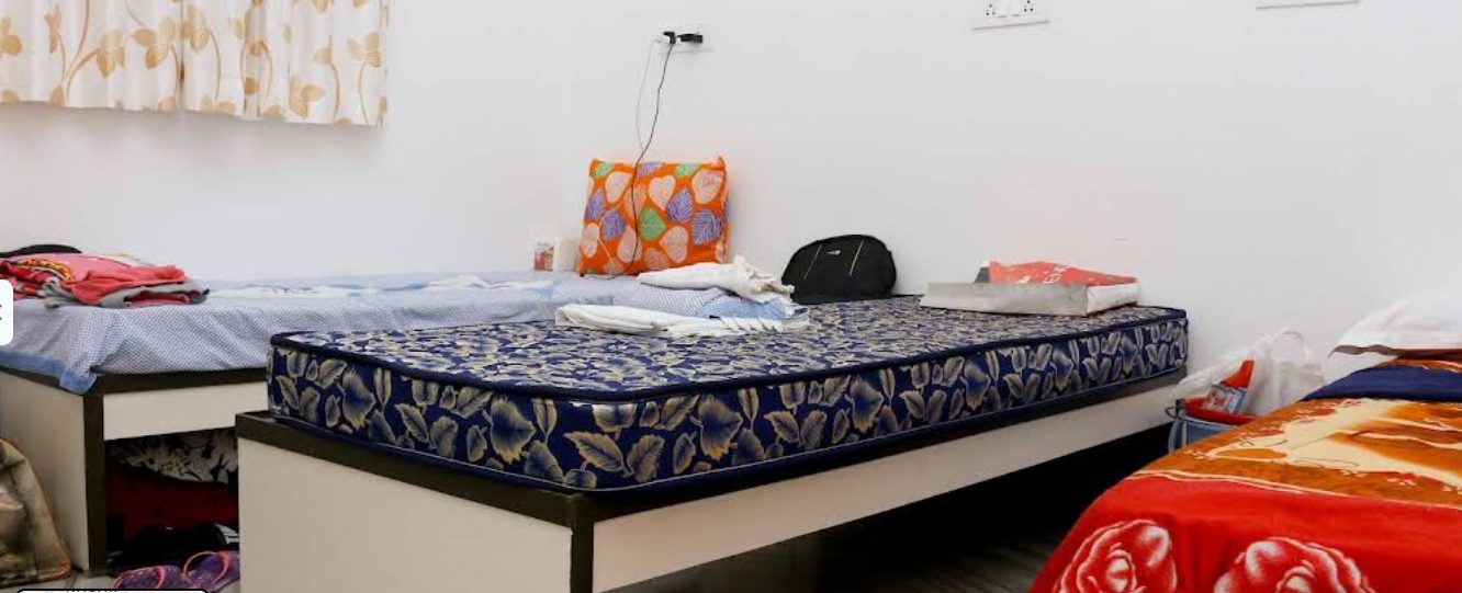 RentHub Verified Property — Ladies PG in Velachery — photo 3